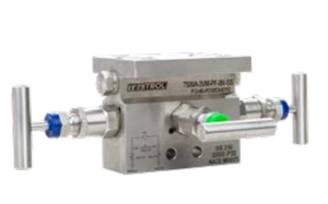 Tek-Trol Tek-Manifold 7500A-3VM-PF-8N-SS, 3-Way Block and Equalize Manifold Valve, Flange x 1/2" FNPT, PTFE Seal, 316 Stainless Steel Body, 6000 psi